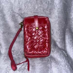 Elliot Lucca Scarlet Woven Leather Phone Case Wristlet EUC!
